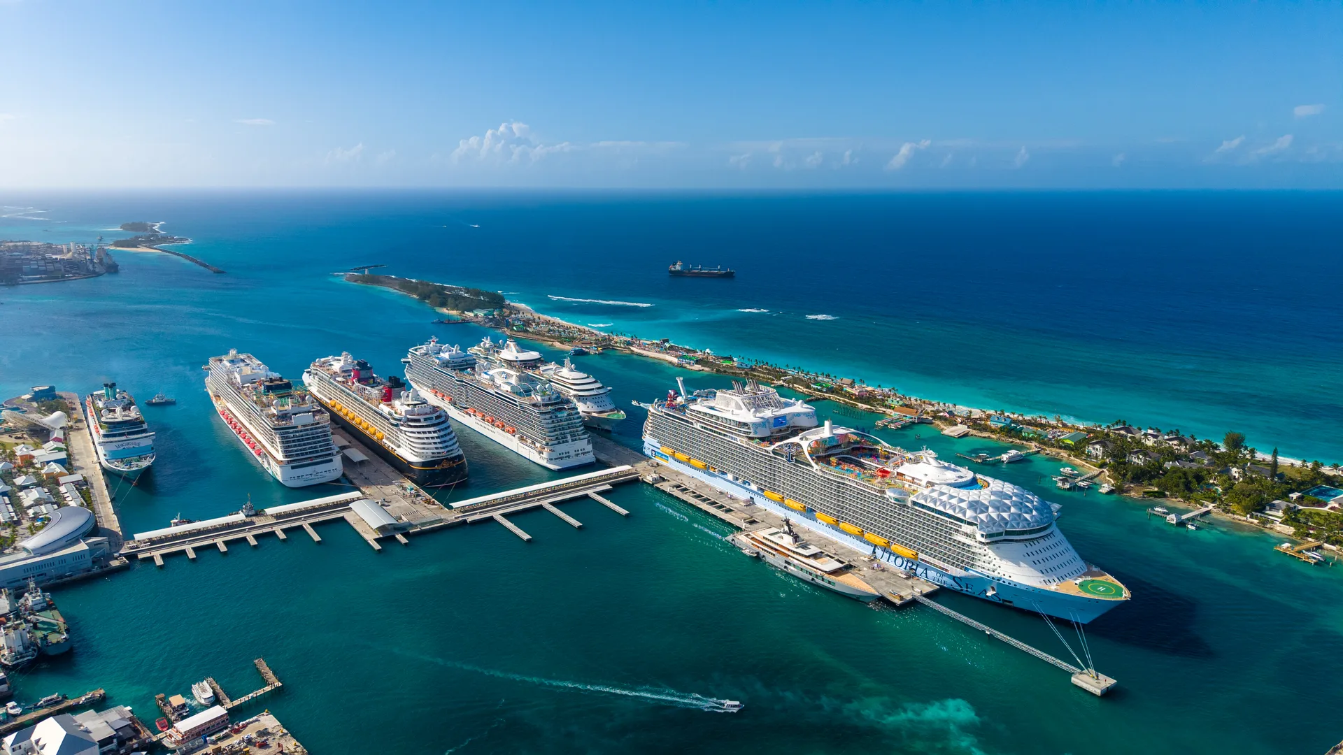 The Worst Caribbean Cruise Ports of 2026 — and How to Beat the Crowds